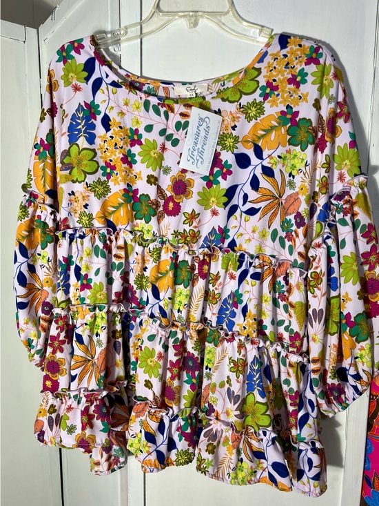 Easel Los Angeles Tops - NWT! Easel Women’s Sz 1X Floral Tiered Ruffle Blouse - Multicolor